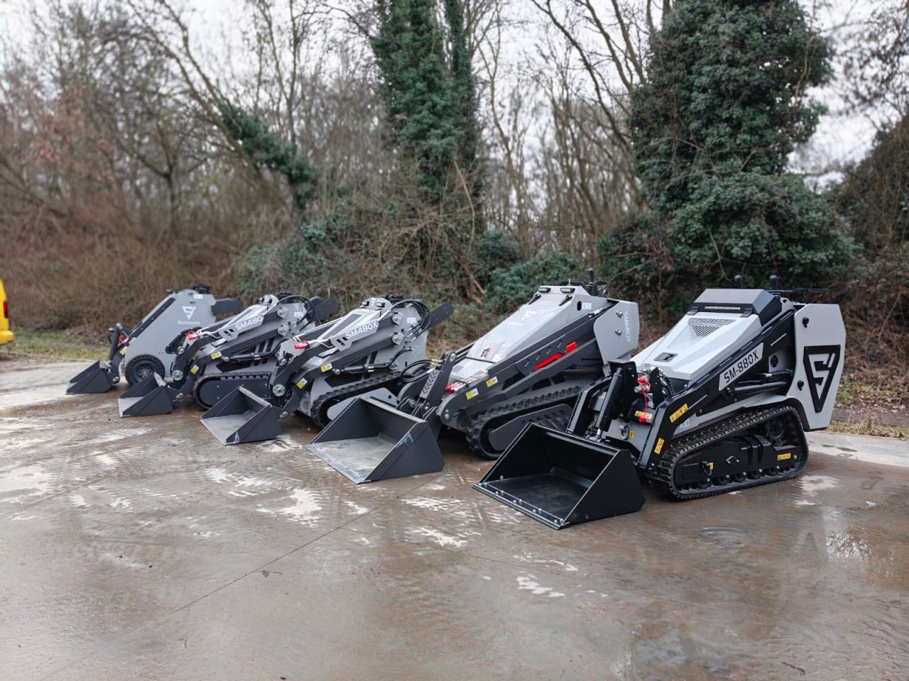 Skidmate SM-480 Mini Skid Steer