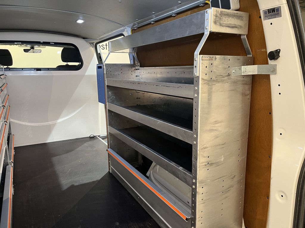 Volkswagen Transporter 2.0 TDI L2H1 150 PK 4Motion 4x4 / Servicebus / Inrichting / Euro 6 / 220V. / Airco / CarPlay / Cruise Control / Camera / Navigatie