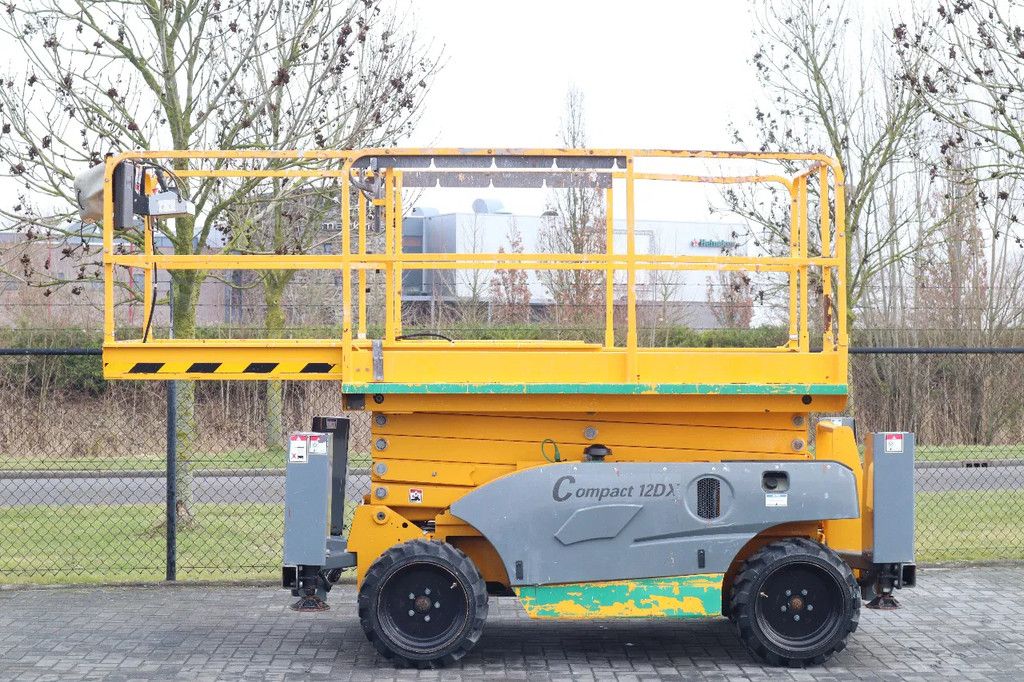 Haulotte COMPACT 12DX | 12 METER | 450 KG | OUTRIGGERS