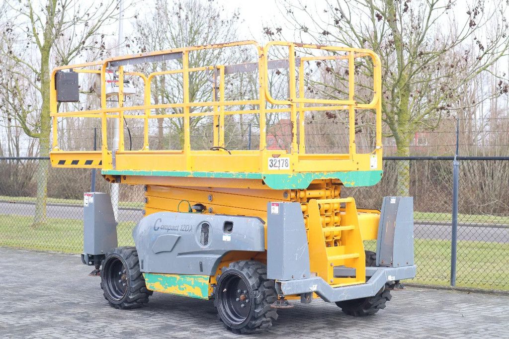 Haulotte COMPACT 12DX | 12 METER | 450 KG | OUTRIGGERS