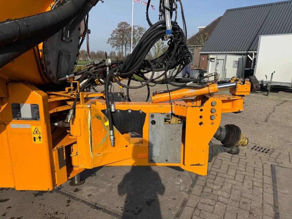 Veenhuis HDG 14 14000 + Bemester Giertank Messtank
