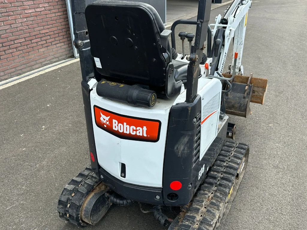 Bobcat E08 minikraan