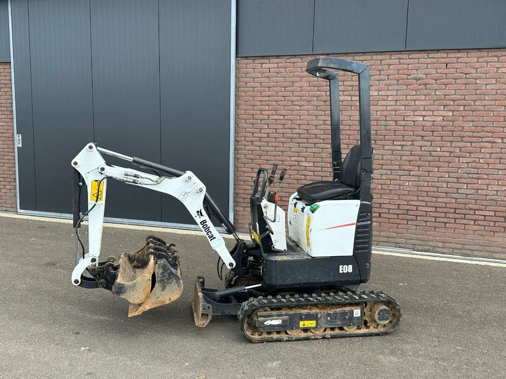 Bobcat E08 minikraan