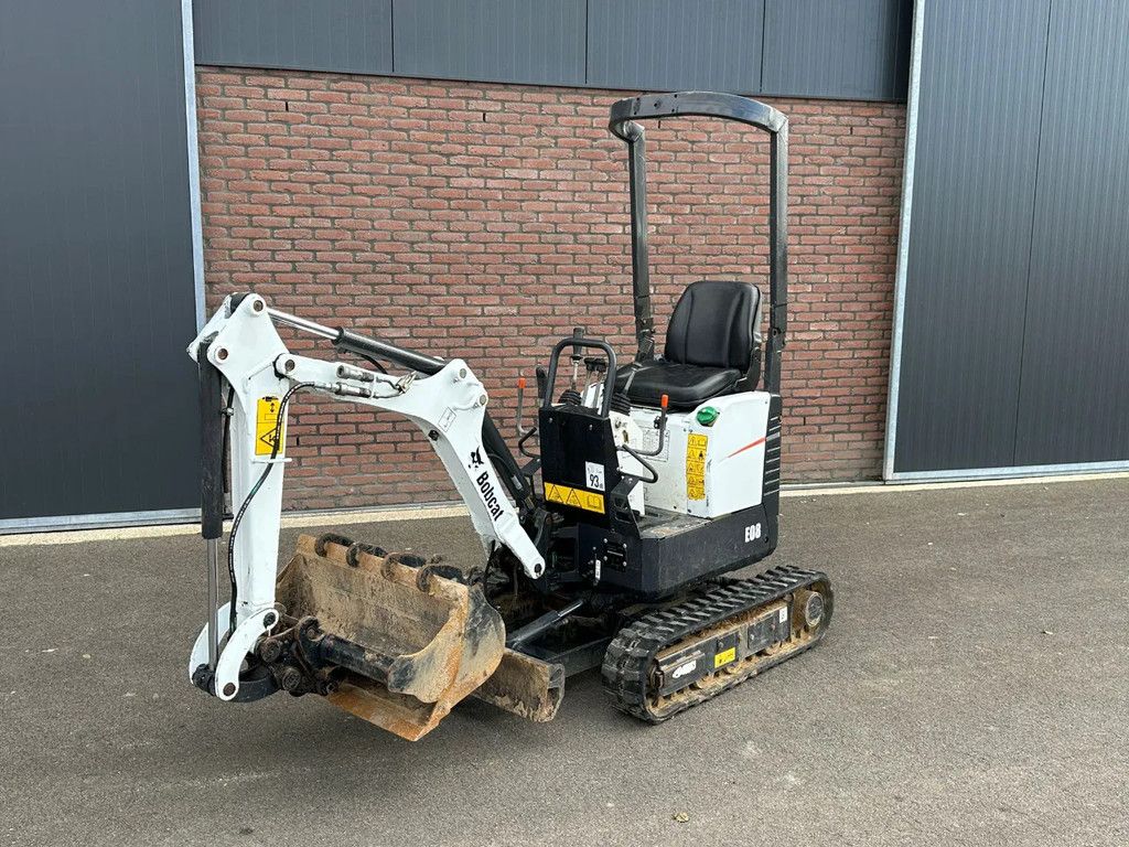 Bobcat E08 minikraan