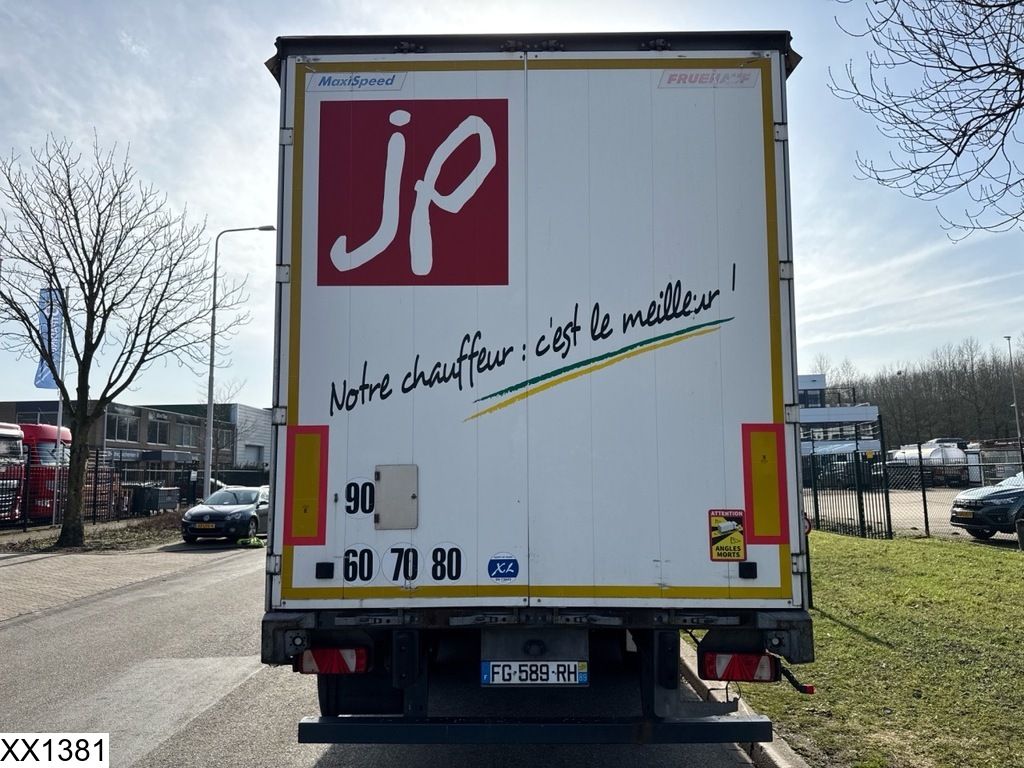 Fruehauf Tautliner Lift axle