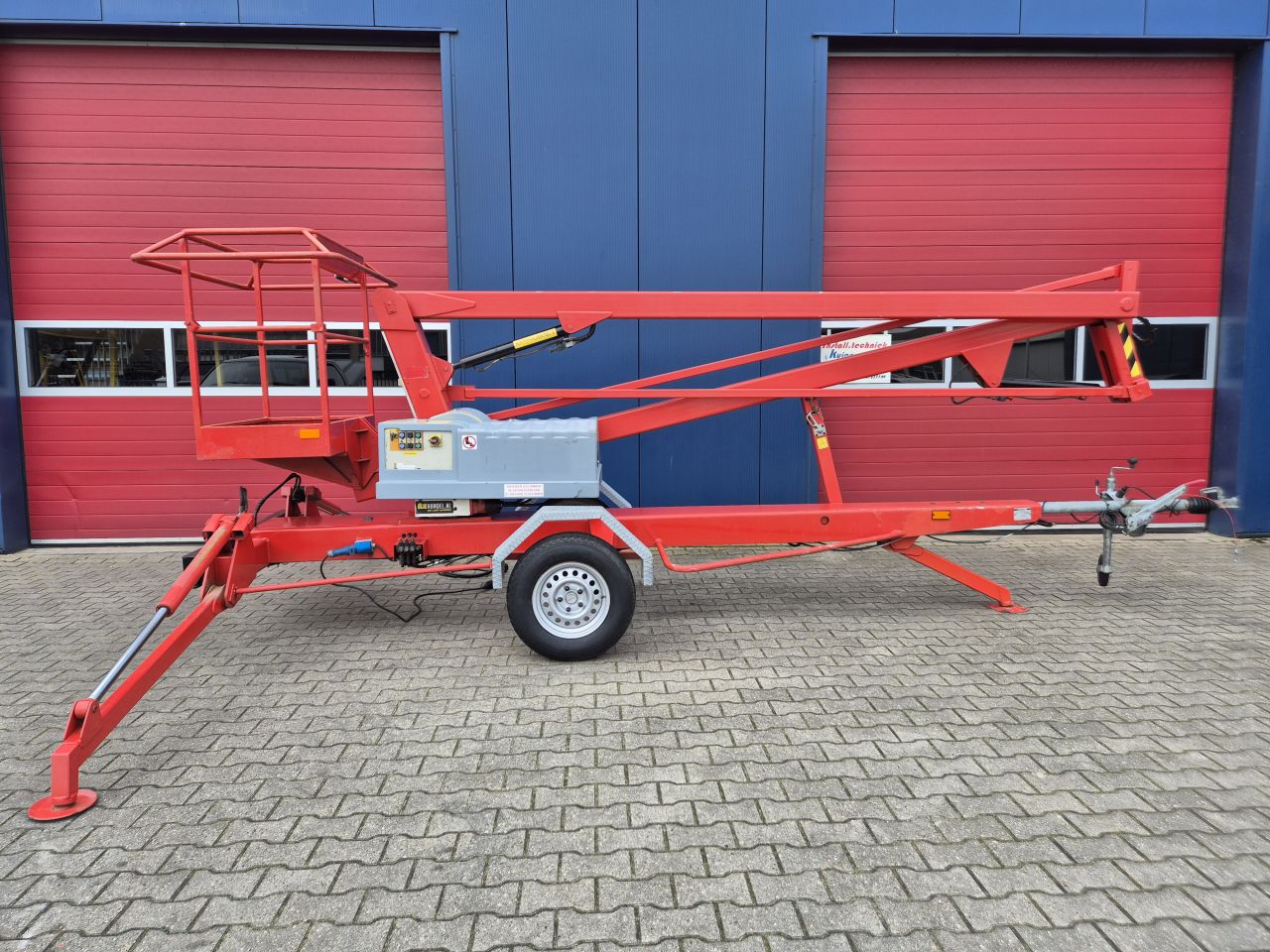 SKY HIGH 1200 AANHANGER HOOGWERKER 12 METER 230V