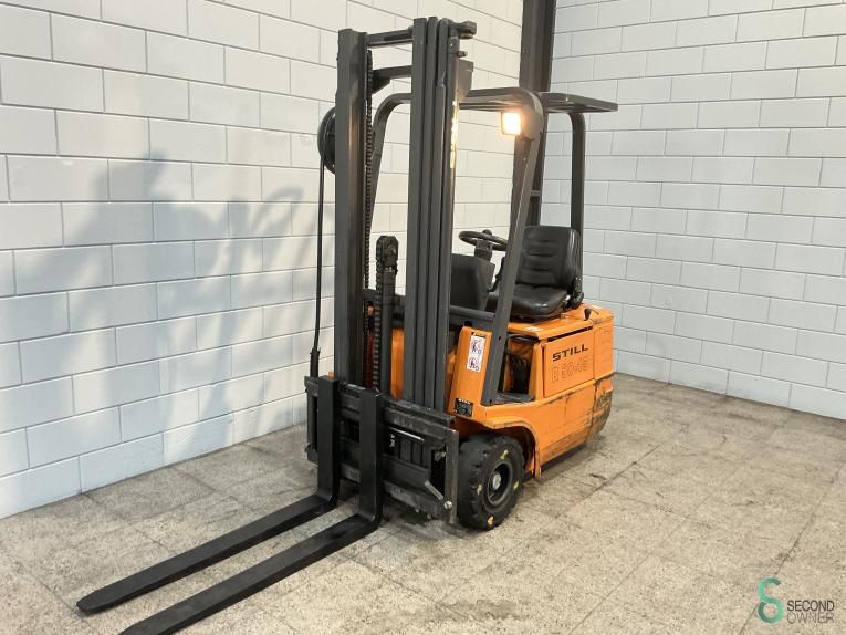 Forklifts Electric Still R50-15 2001 Triplex