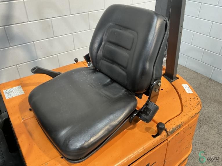 Forklifts Electric Still R50-15 2001 Triplex