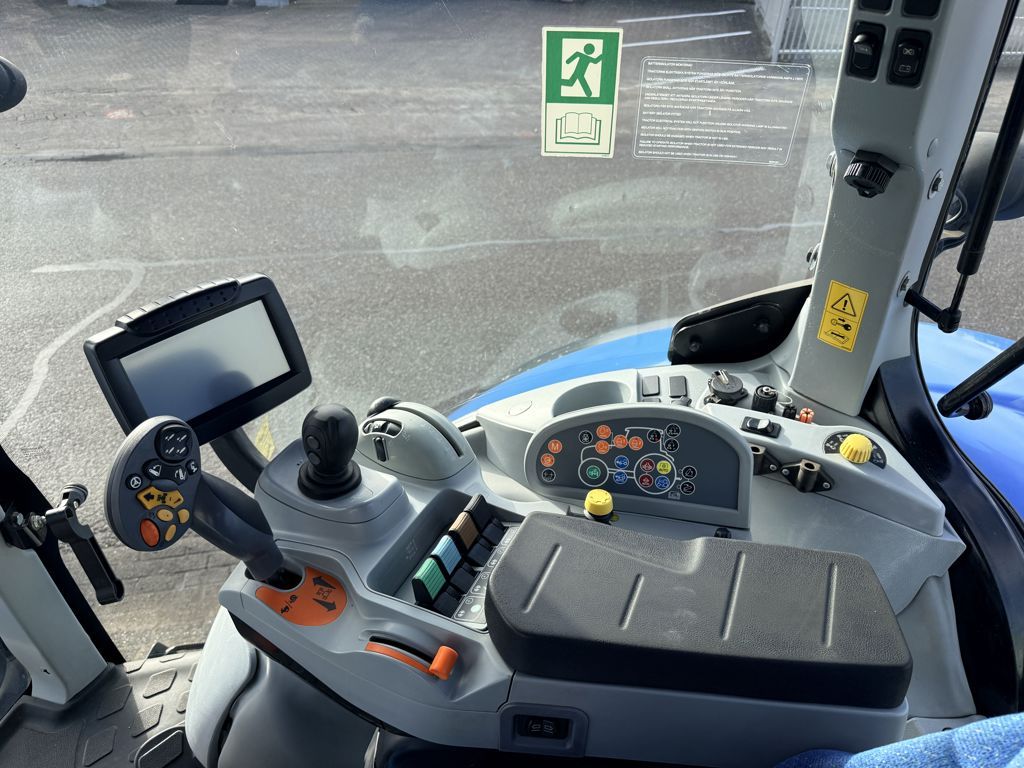 New Holland T7030 Autocommand