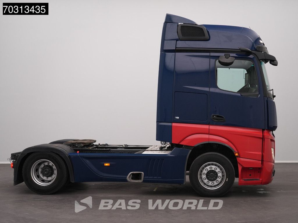 Mercedes Actros 1846 4X2 Bigspace Retarder Mirrorcam Navi