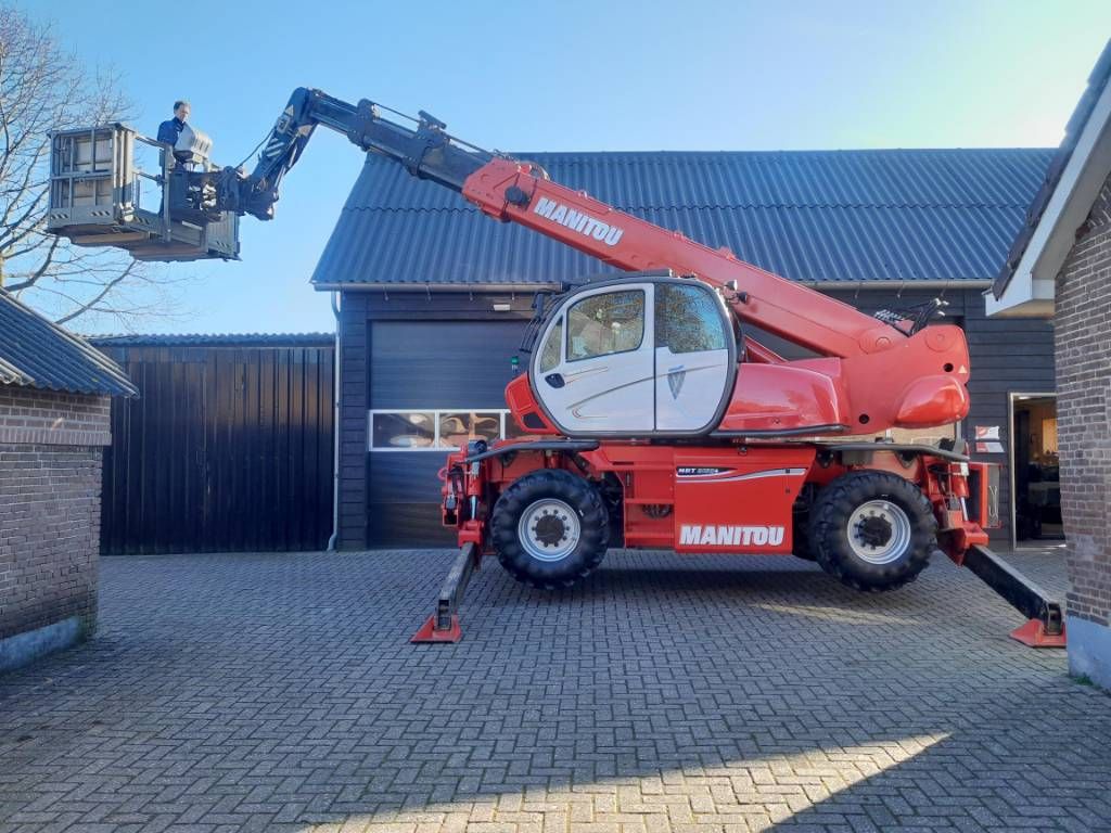 Manitou MRT 2150 Plus Privilege Remote - Manbasket - Winch