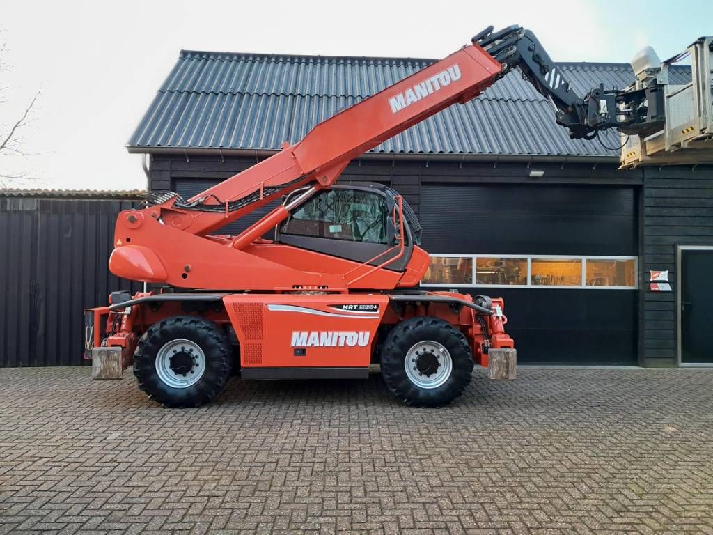 Manitou MRT 2150 Plus Privilege Remote - Manbasket - Winch