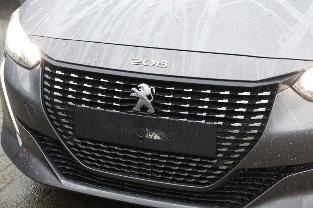 Passenger car Peugeot 208 Petrol 101 hp 2021 (Margin)