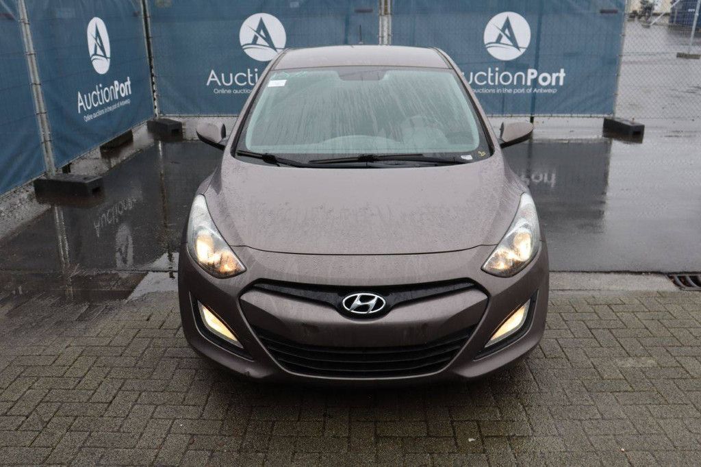 Pkw Hyundai i30 Diesel 100 PS 2014 (Margin)