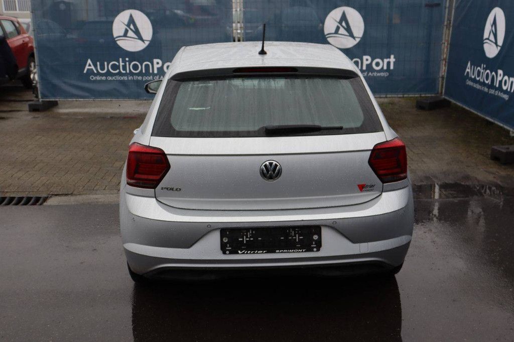 Passenger car Volkswagen Polo Petrol 95 hp 2018 (Margin)
