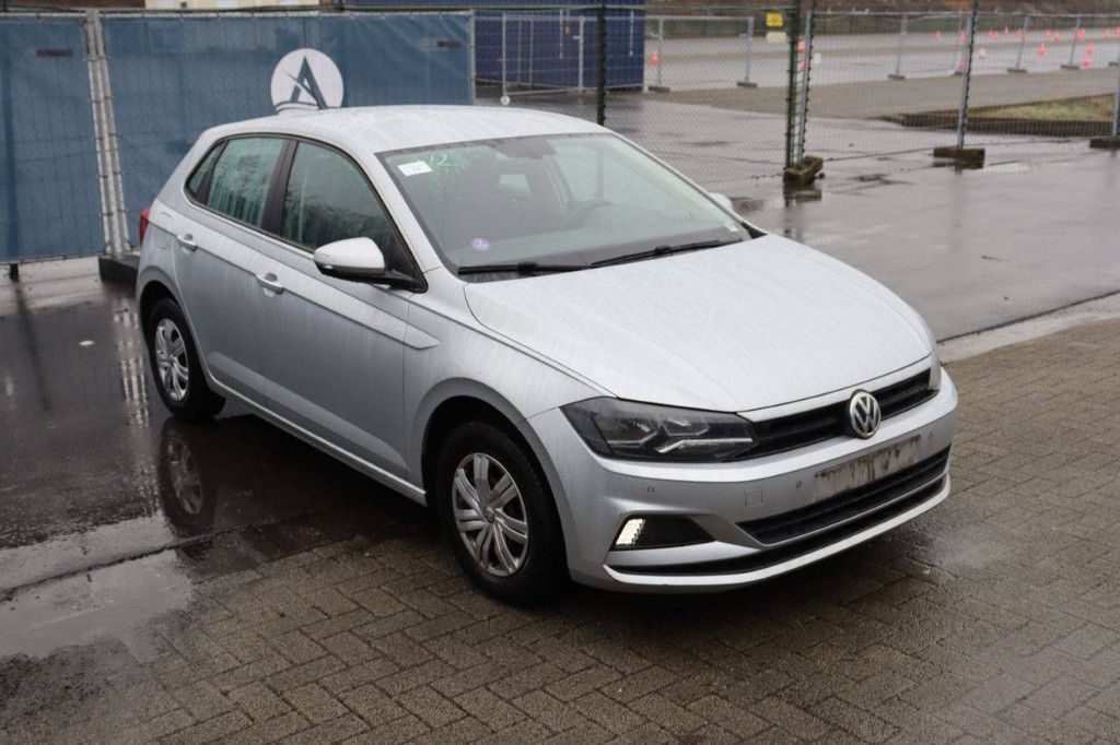 Passenger car Volkswagen Polo Petrol 95 hp 2018 (Margin)