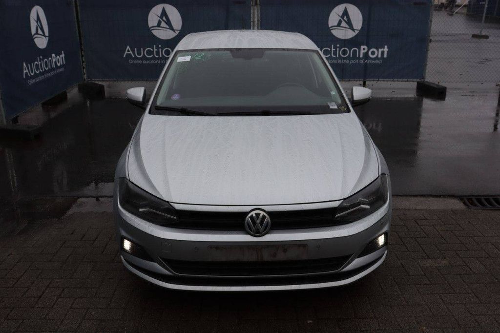 Passenger car Volkswagen Polo Petrol 95 hp 2018 (Margin)
