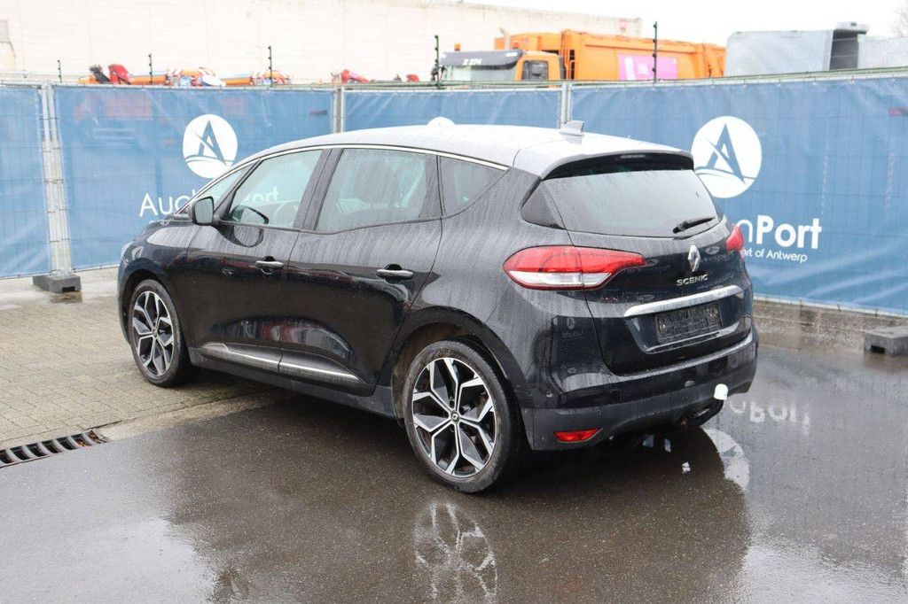 Passenger car Renault Scenic Petrol 140 hp 2022 (Margin)