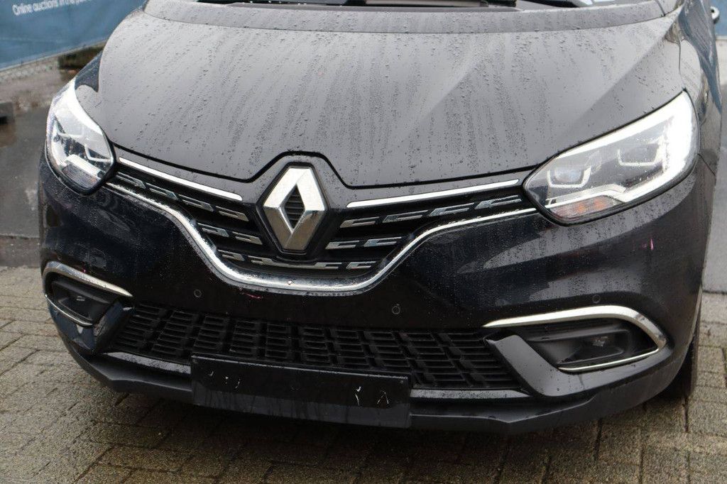 Passenger car Renault Scenic Petrol 140 hp 2022 (Margin)