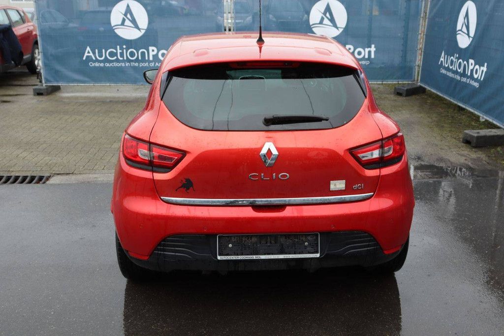 Passenger car Renault Clio Diesel 90 hp 2017 (Margin)