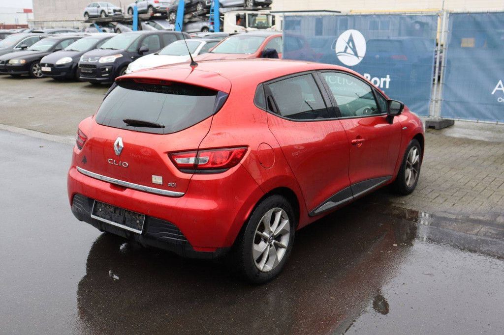 Passenger car Renault Clio Diesel 90 hp 2017 (Margin)