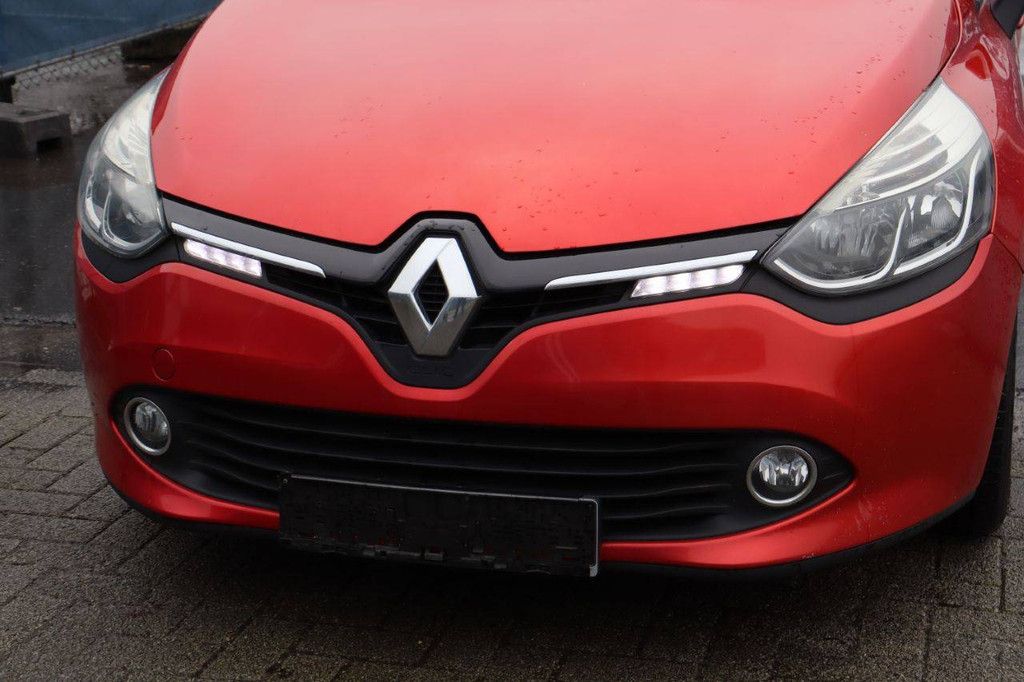 Passenger car Renault Clio Diesel 90 hp 2017 (Margin)