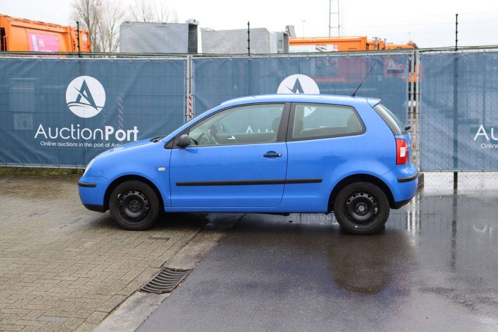Passenger car Volkswagen Polo Petrol 65 hp 2004 (Margin)