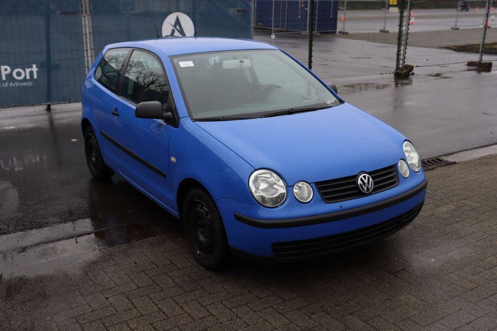 Passenger car Volkswagen Polo Petrol 65 hp 2004 (Margin)