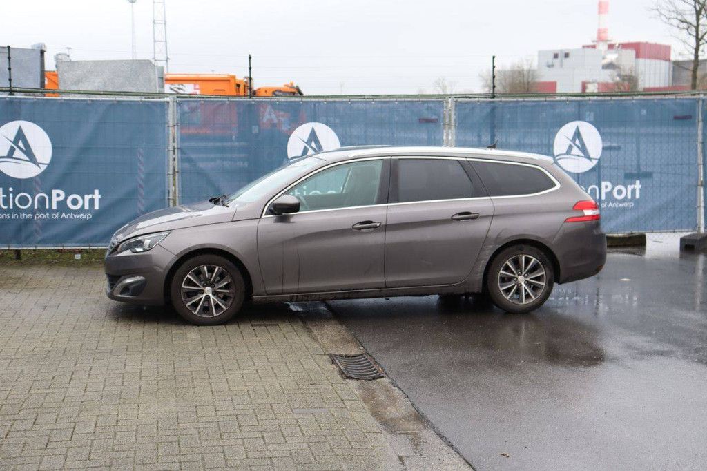 Passenger car Peugeot 308 Diesel 116 hp 2014 (Margin)