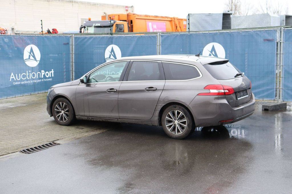 Passenger car Peugeot 308 Diesel 116 hp 2014 (Margin)