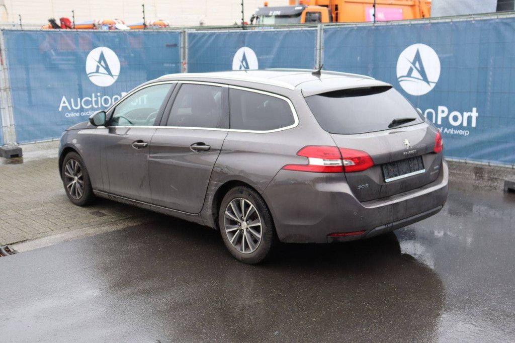 Passenger car Peugeot 308 Diesel 116 hp 2014 (Margin)