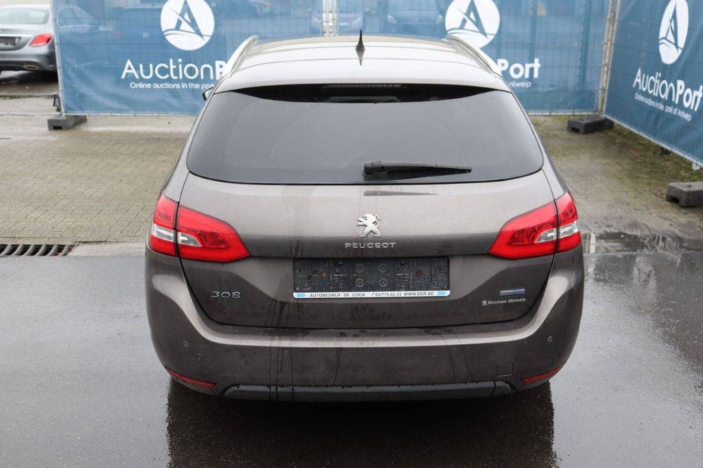 Passenger car Peugeot 308 Diesel 116 hp 2014 (Margin)