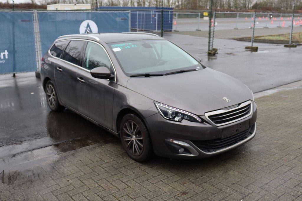 Passenger car Peugeot 308 Diesel 116 hp 2014 (Margin)