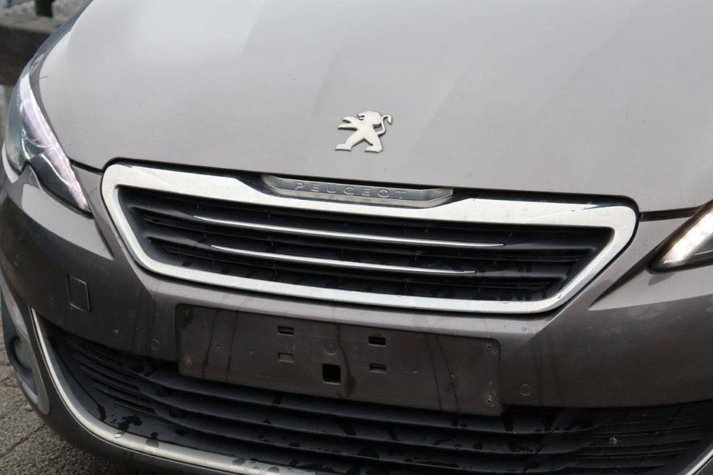 Passenger car Peugeot 308 Diesel 116 hp 2014 (Margin)