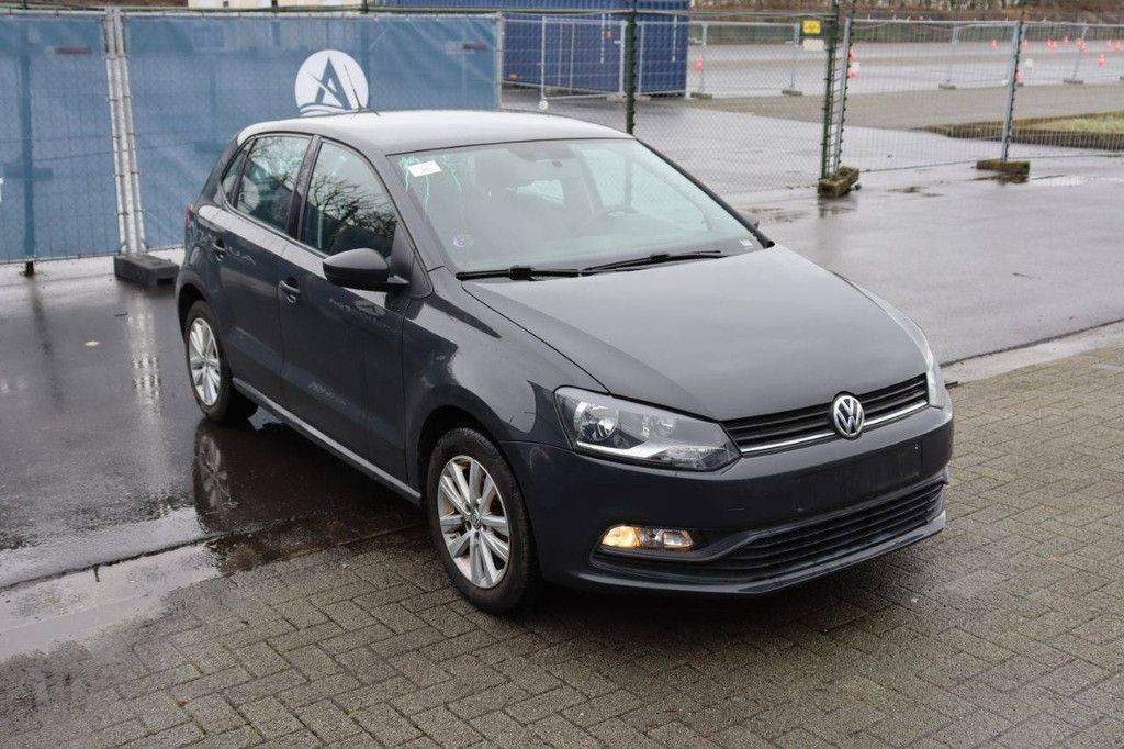 Pkw Volkswagen Polo Benzin 60 PS 2016 (Marge)