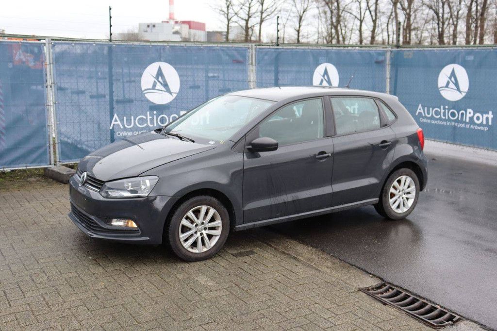 Pkw Volkswagen Polo Benzin 60 PS 2016 (Marge)
