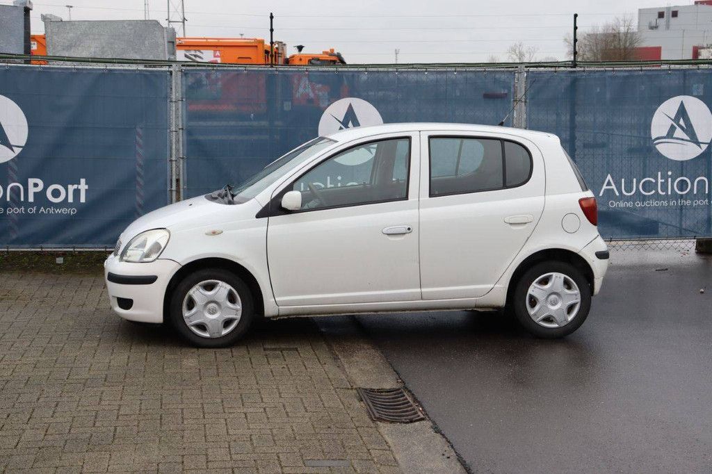 Pkw Toyota Yaris Benzin 84 PS 2004 (Margin)