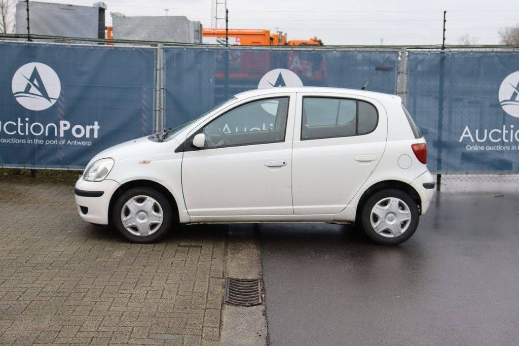 Pkw Toyota Yaris Benzin 84 PS 2004 (Margin)