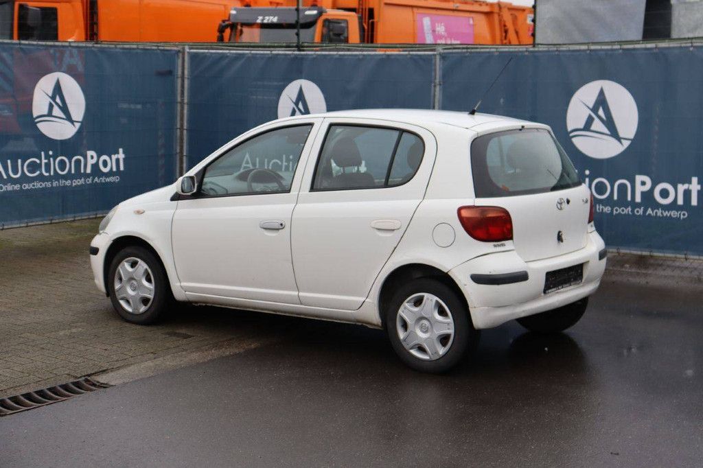 Pkw Toyota Yaris Benzin 84 PS 2004 (Margin)