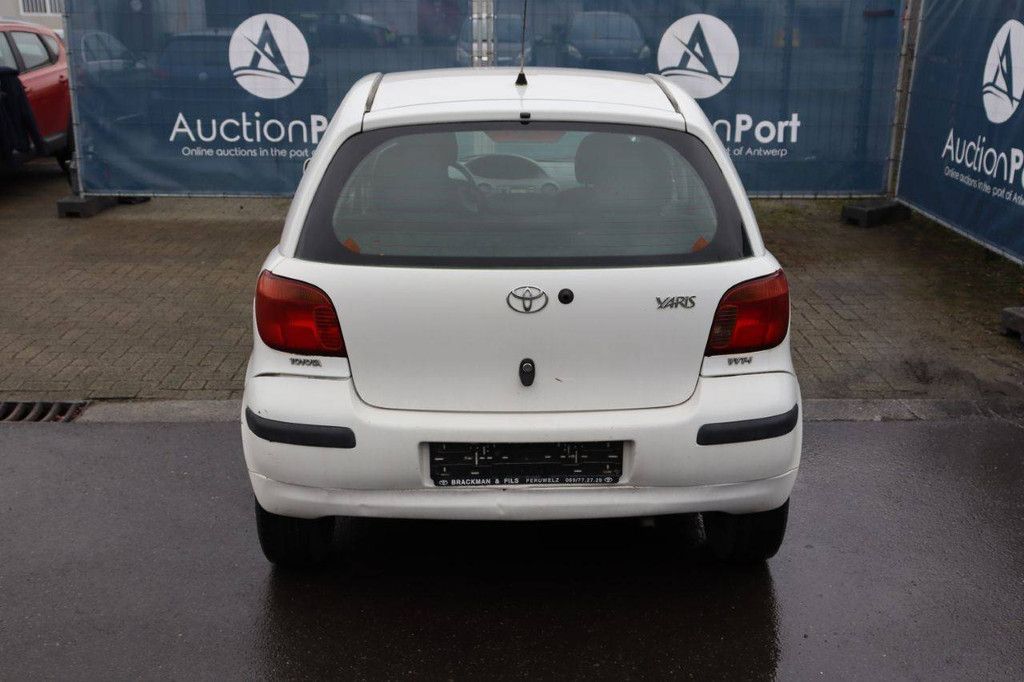 Pkw Toyota Yaris Benzin 84 PS 2004 (Margin)