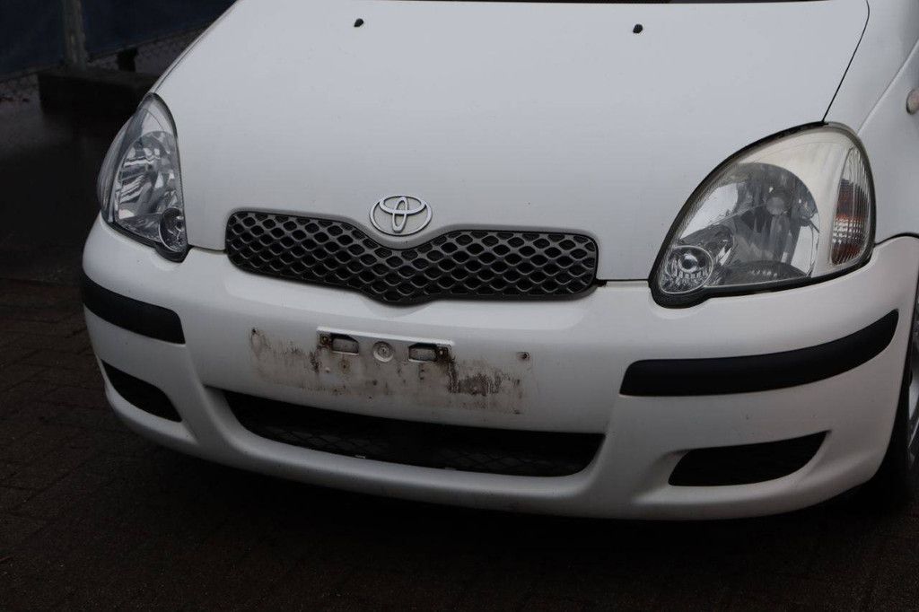 Pkw Toyota Yaris Benzin 84 PS 2004 (Margin)