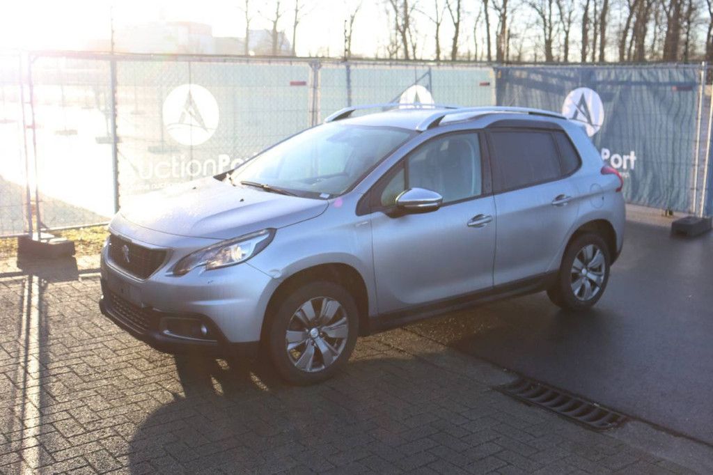 SUV Peugeot 2008 Petrol 82 hp 2019 (Margin)