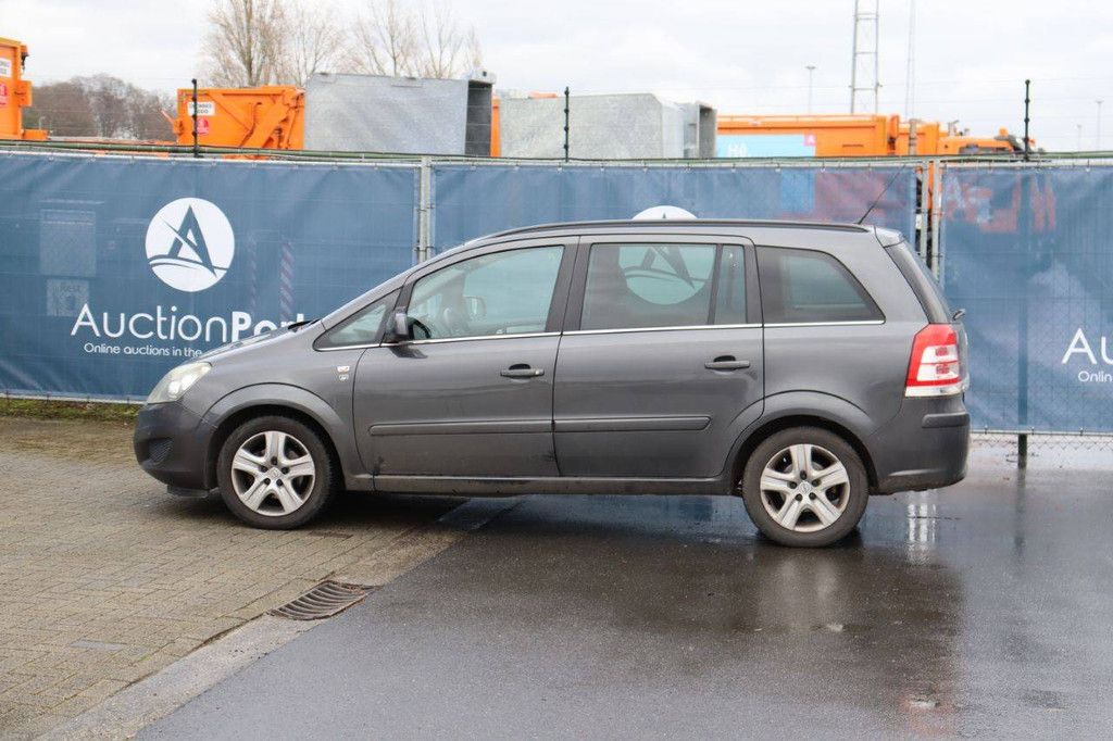 Passenger car Opel Zafira Petrol 94 hp 2010 (Margin)