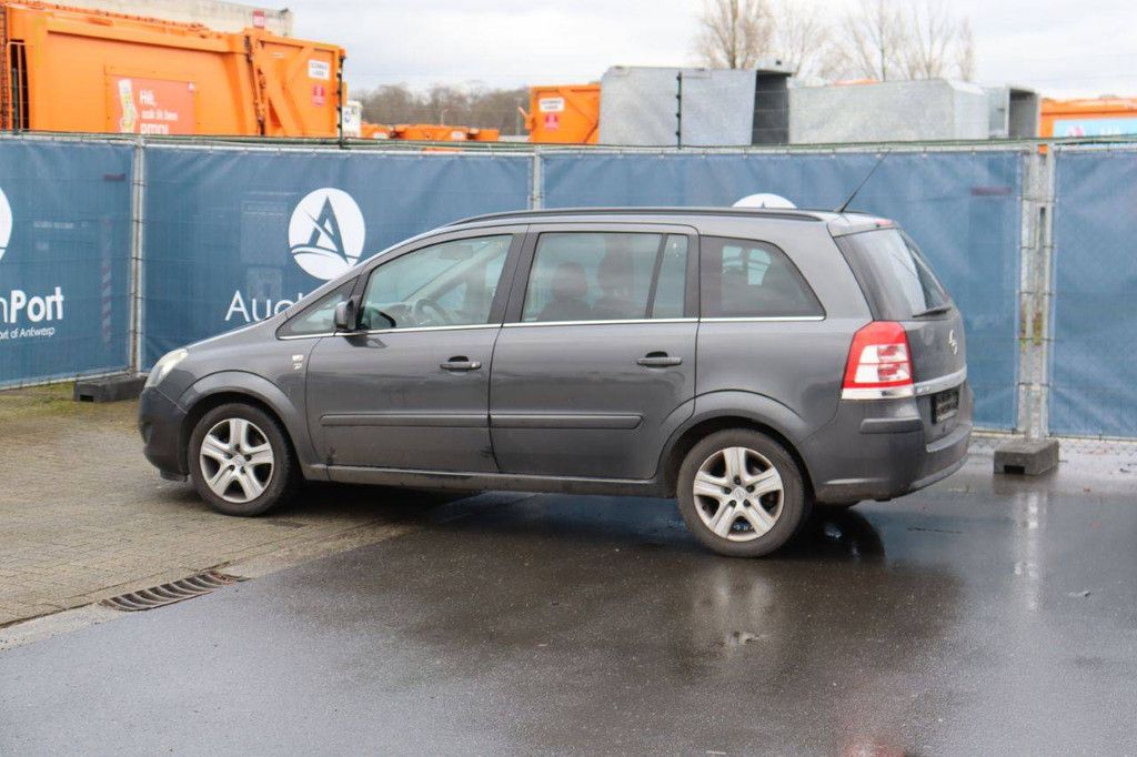 Passenger car Opel Zafira Petrol 94 hp 2010 (Margin)