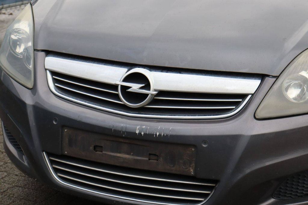 Passenger car Opel Zafira Petrol 94 hp 2010 (Margin)