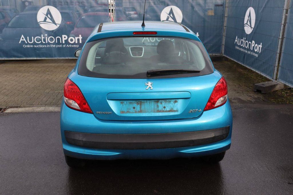 Pkw Peugeot 207 Benzin 73 PS 2013 (Marge)