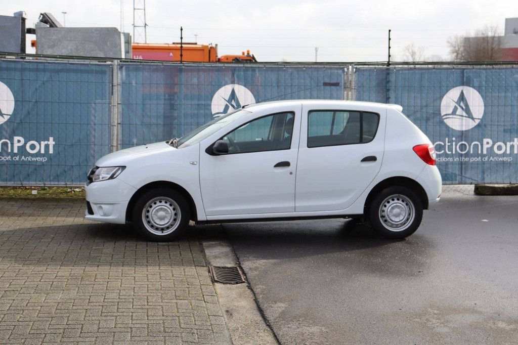 Pkw Dacia Sandero Benzin 75 PS 2014