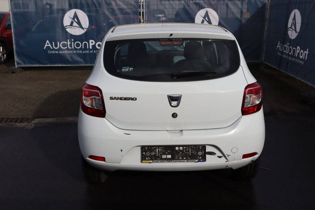 Pkw Dacia Sandero Benzin 75 PS 2014