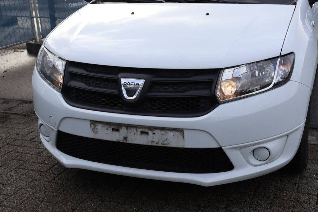 Pkw Dacia Sandero Benzin 75 PS 2014