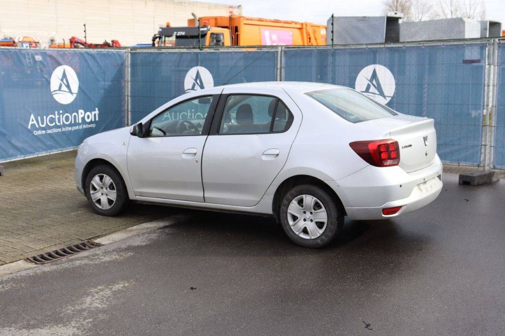 Pkw Dacia Logan Benzin 90 PS 2017 (Marge)